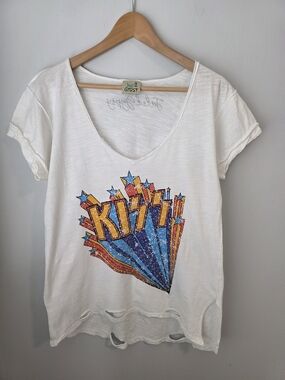 Jaded Gypsy Kiss Graphic Tee Distressed Hem White Boho Festival Top Size S/M